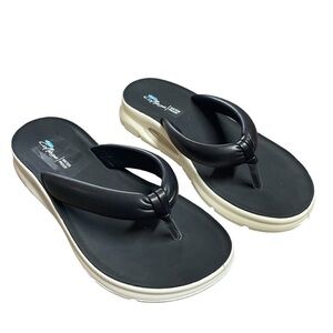 Aqua College Amanda Waterproof Sandals Flip Flops Black NEW Size 6.5